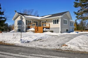 Rénovation de maison a venise-en-quebec - vue de côté