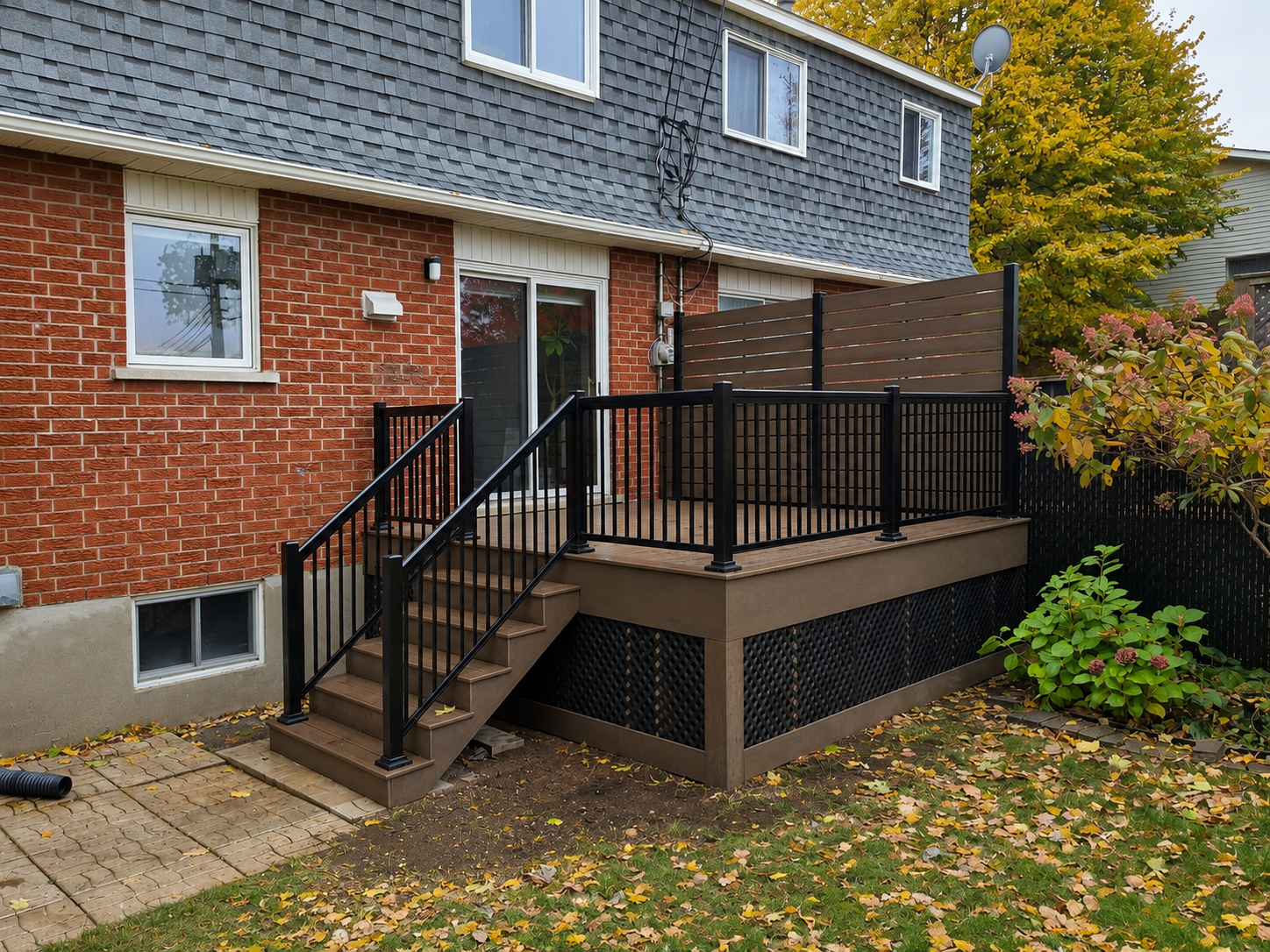 rénovation résidentielle Gagnon 6 - Nouveau patio en composite à Brossard